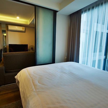 6Th Avenue Surin By Risa Apartment Luaran gambar