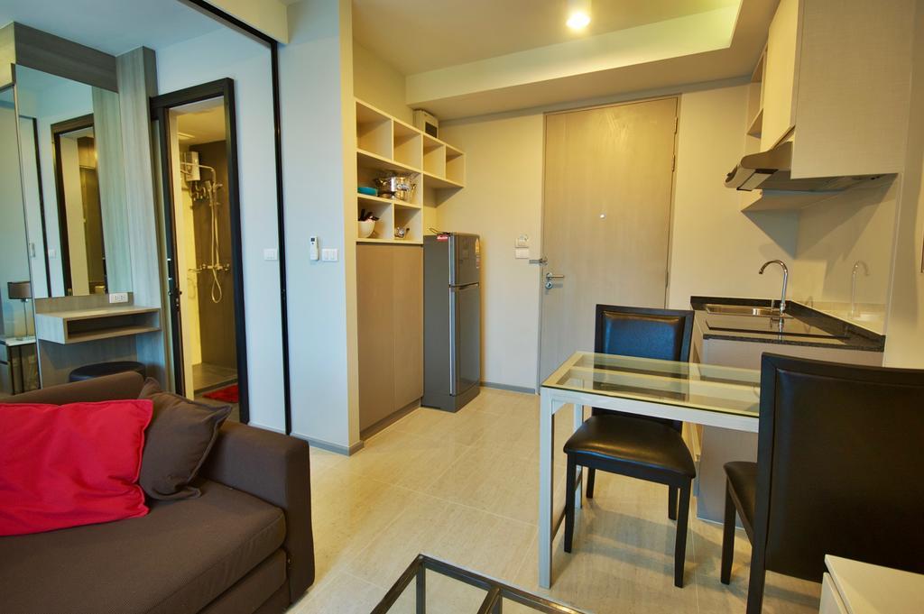 6Th Avenue Surin By Risa Apartment Luaran gambar