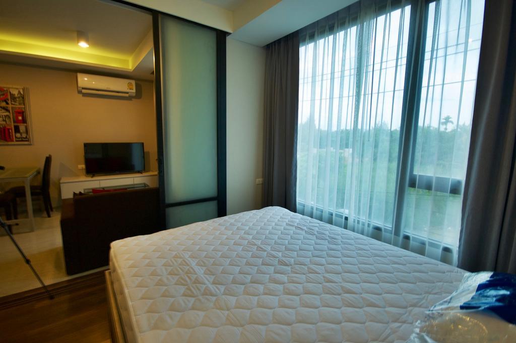 6Th Avenue Surin By Risa Apartment Luaran gambar