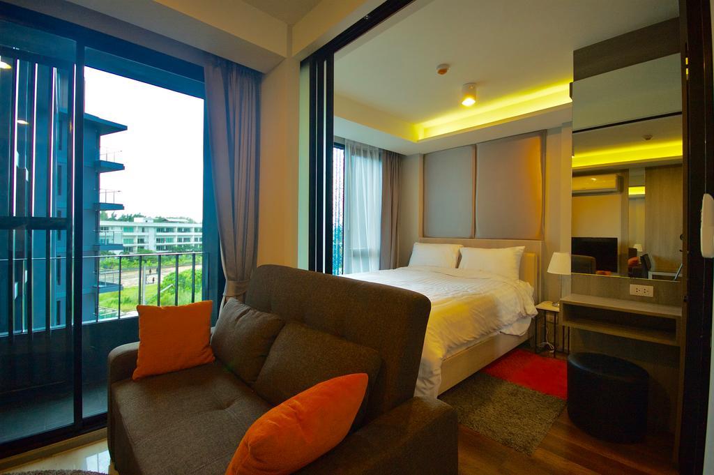 6Th Avenue Surin By Risa Apartment Luaran gambar